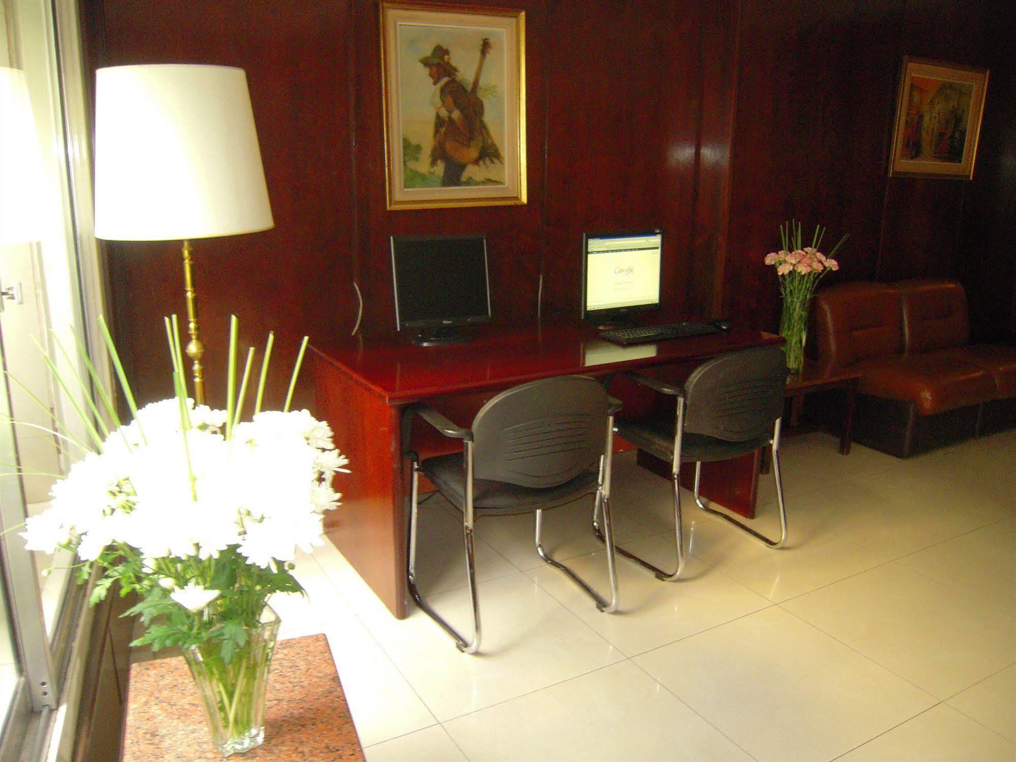Ecuador Hotel บัวโนสไอเรส ภายนอก รูปภาพ