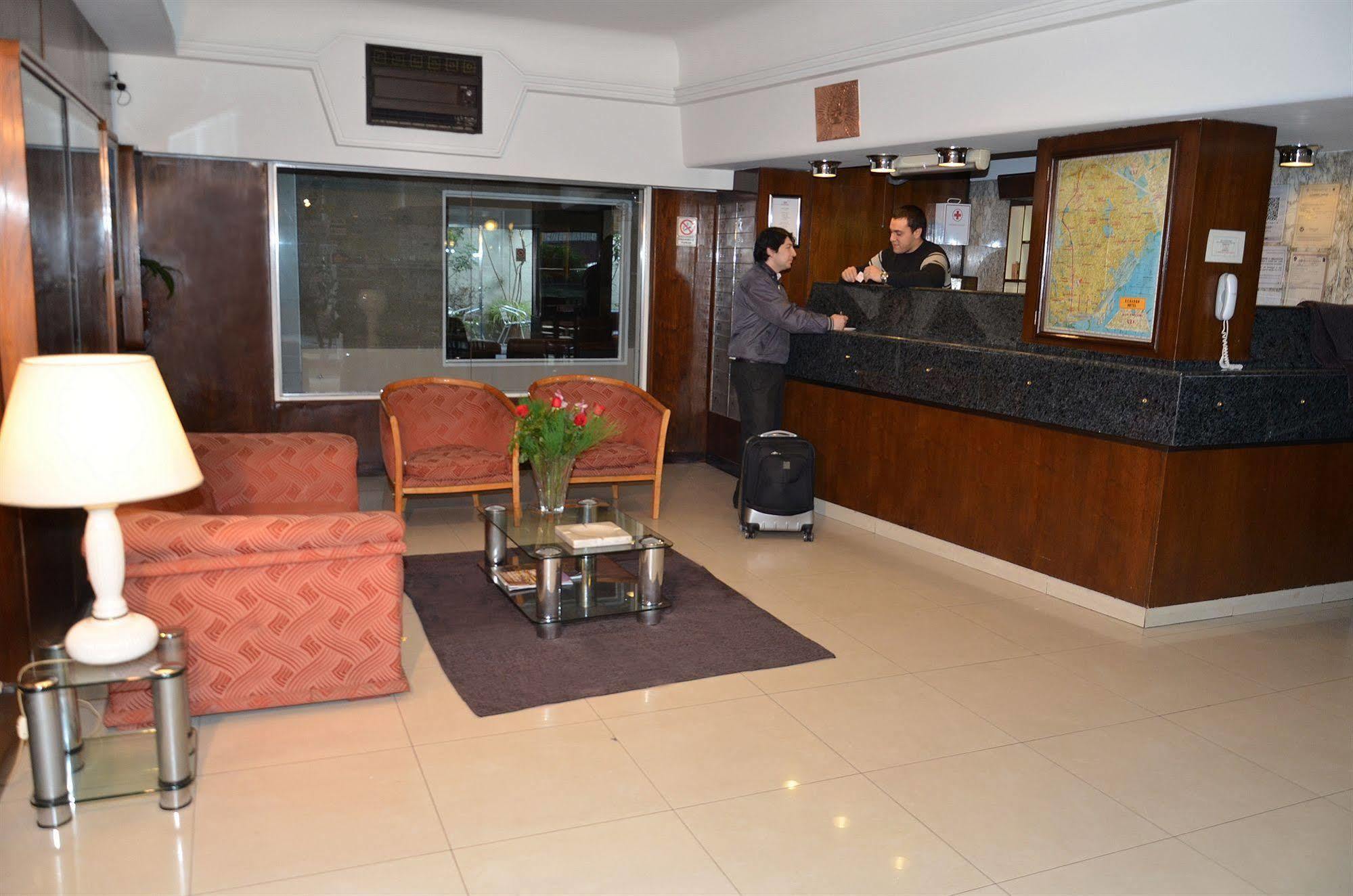 Ecuador Hotel บัวโนสไอเรส ภายนอก รูปภาพ